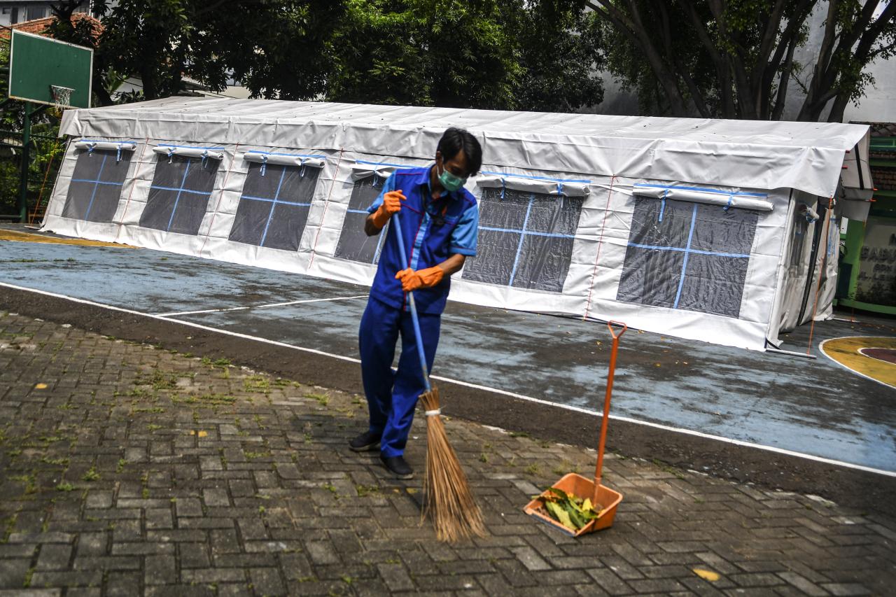 Tenda Darurat Bagi Pasien...
