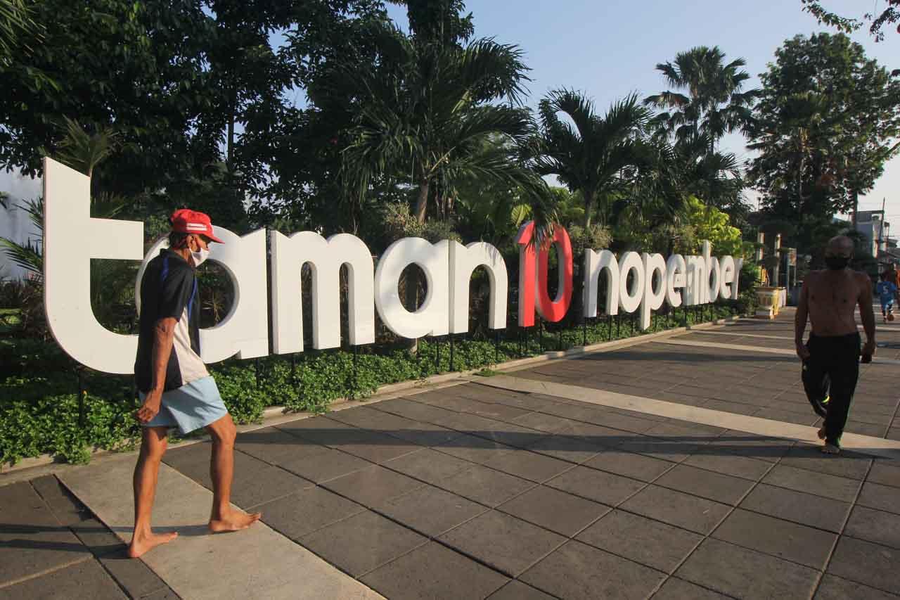Penutupan Kembali Taman...