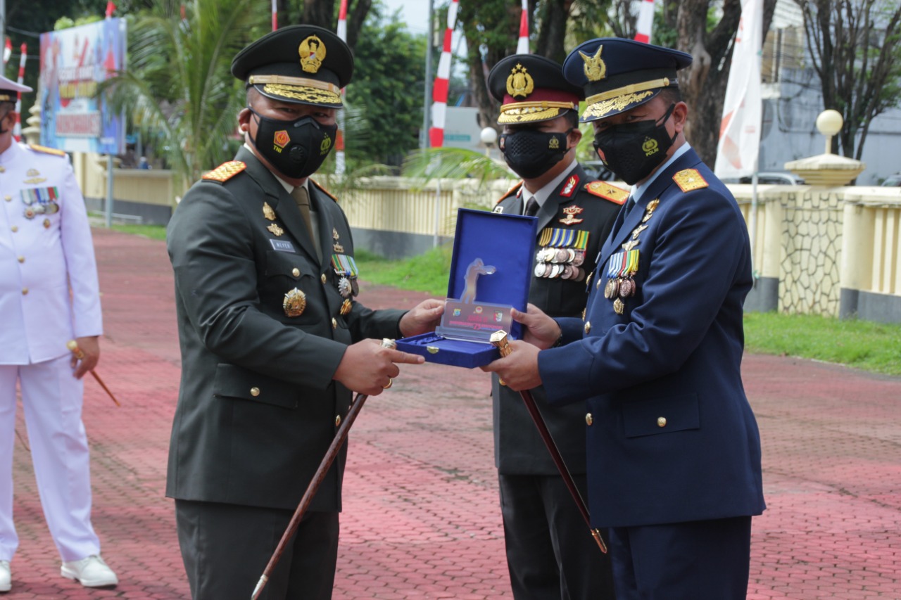 Forkopimda Lomba Menembak...