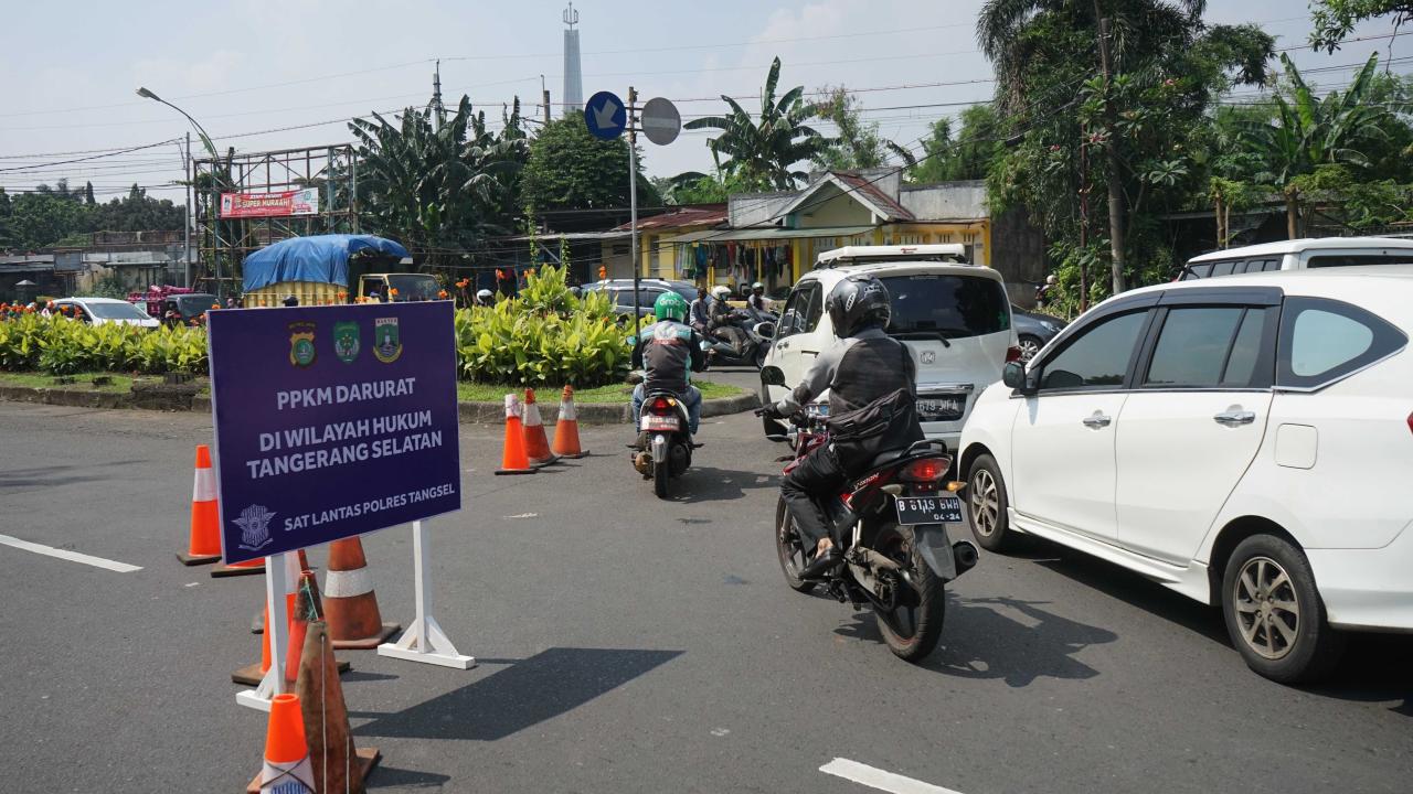 PPKM Darurat Tangsel,...