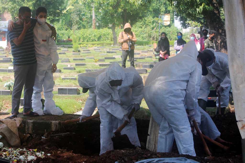 Suasana Haru Iringi...