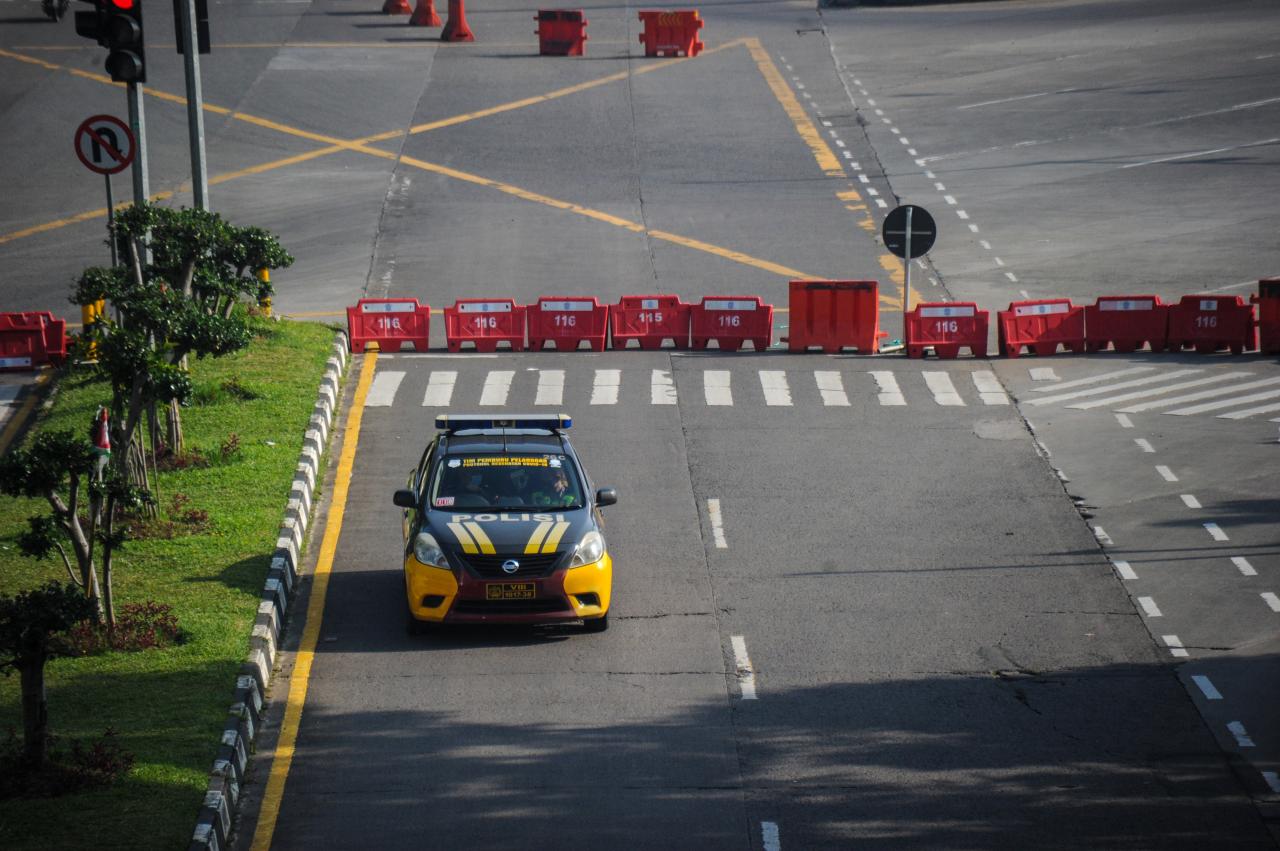 Penutupan Jalan Utama...