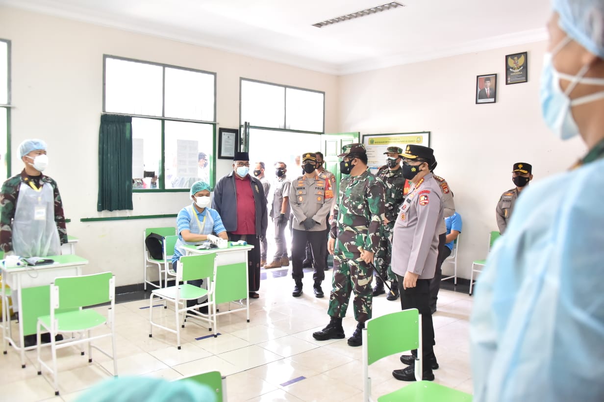 Panglima TNI dan Kapolri...