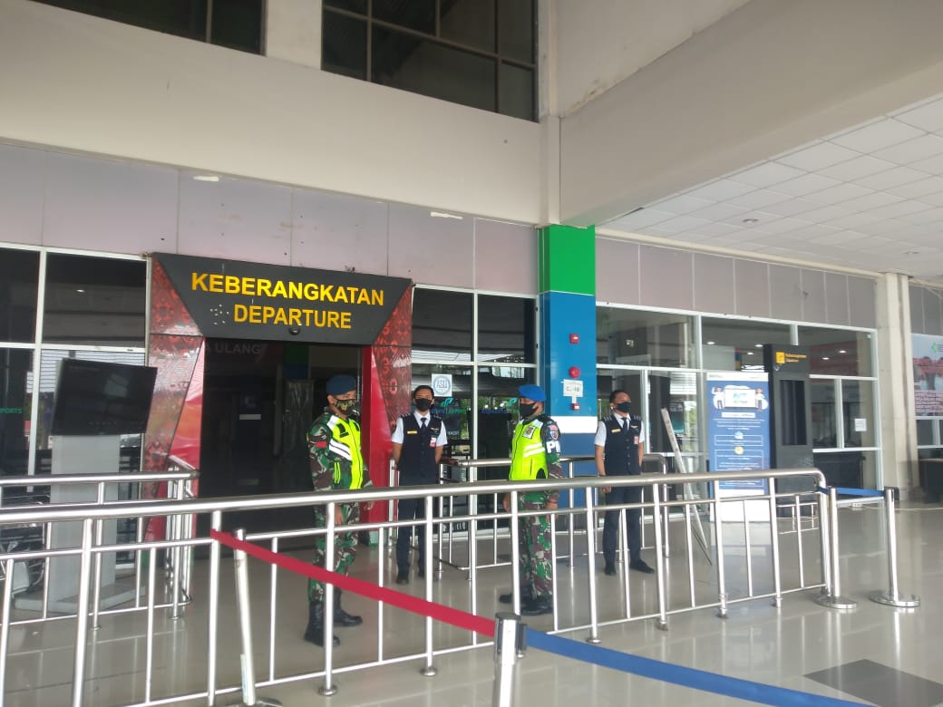 Pengamanan Bandara oleh...