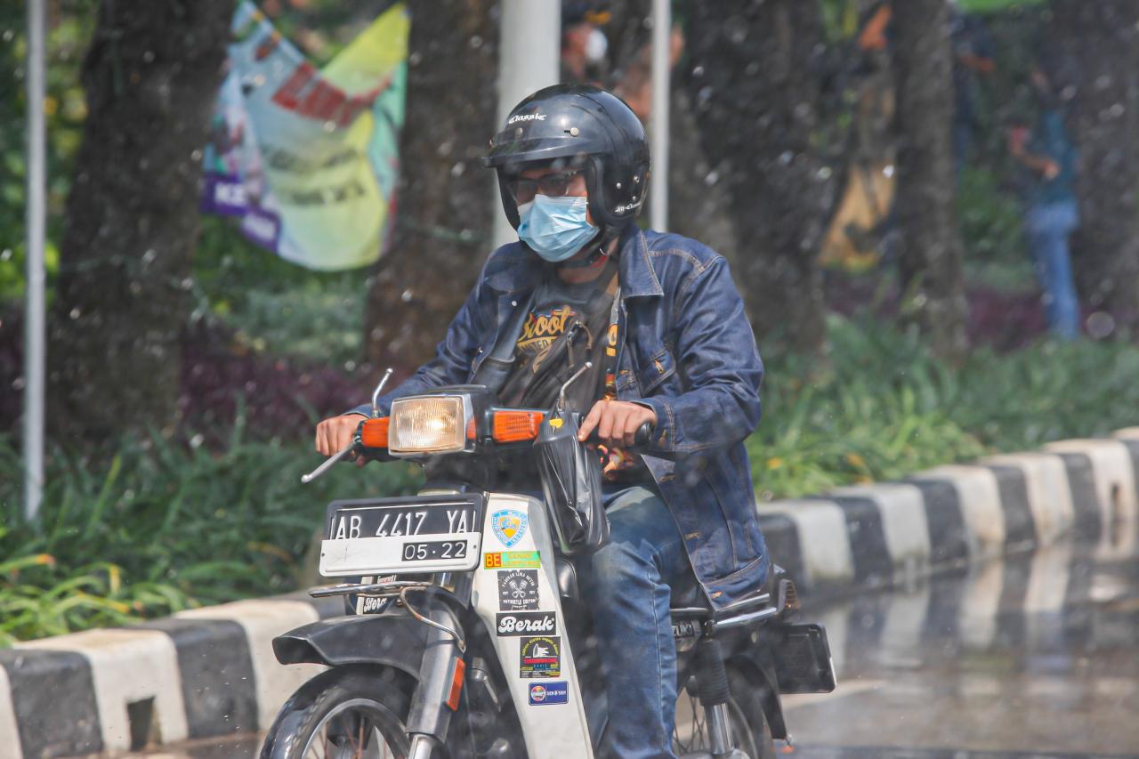 Lolos Penyekatan di...