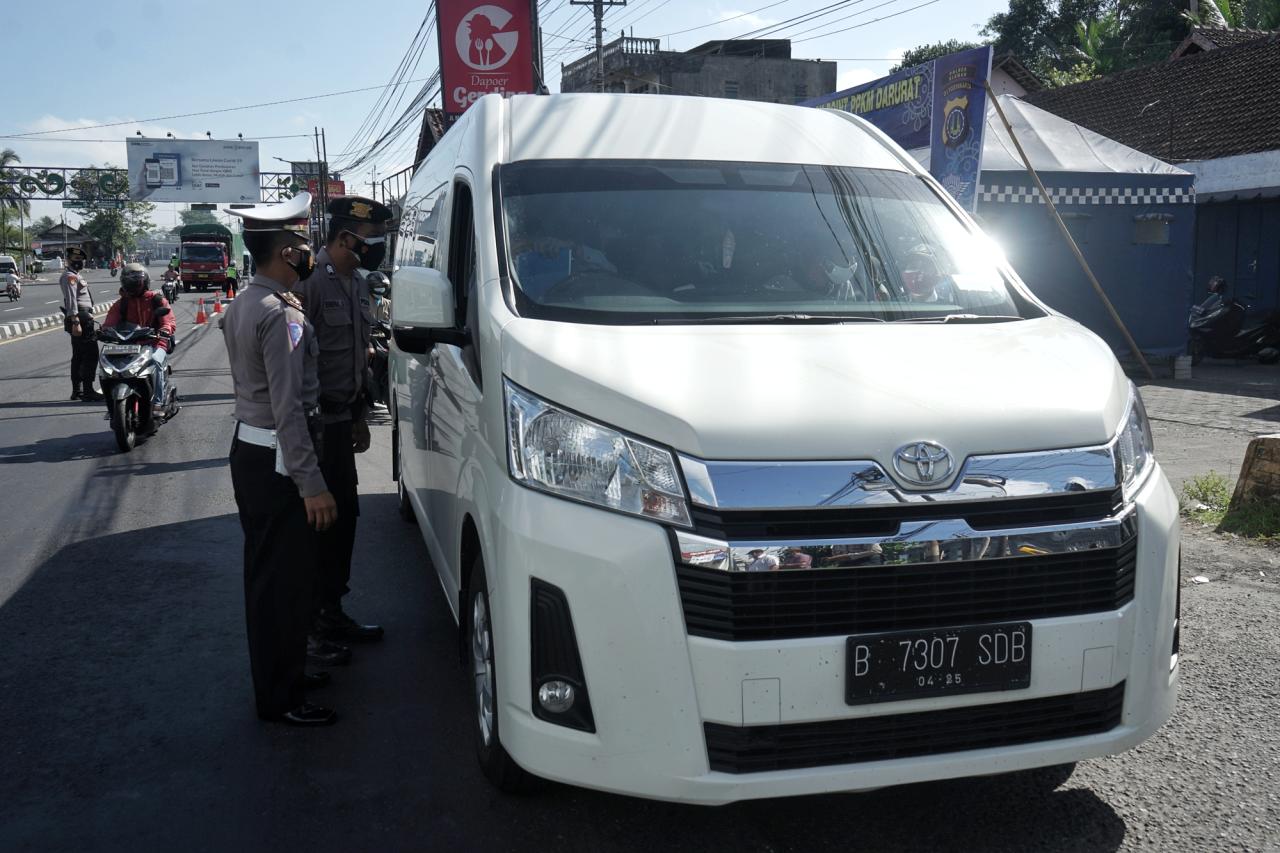 PPKM Darurat Jawa-Bali,...