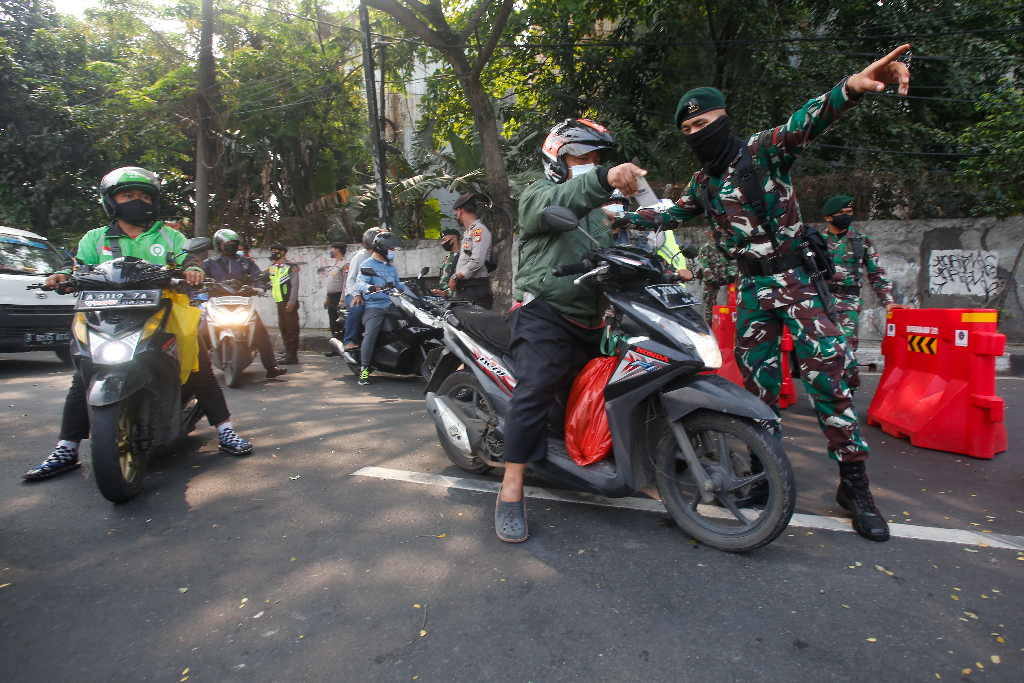 Petugas Gabungan Putar...