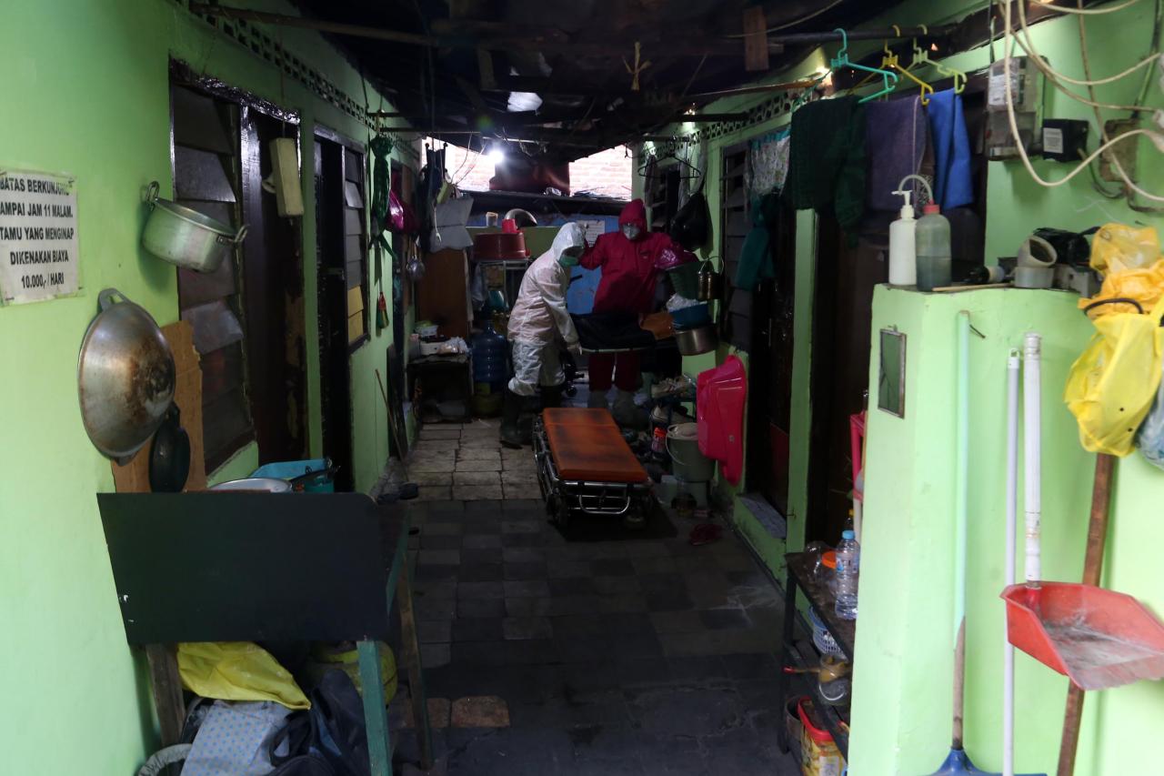 Tergeletak 24 Jam di...