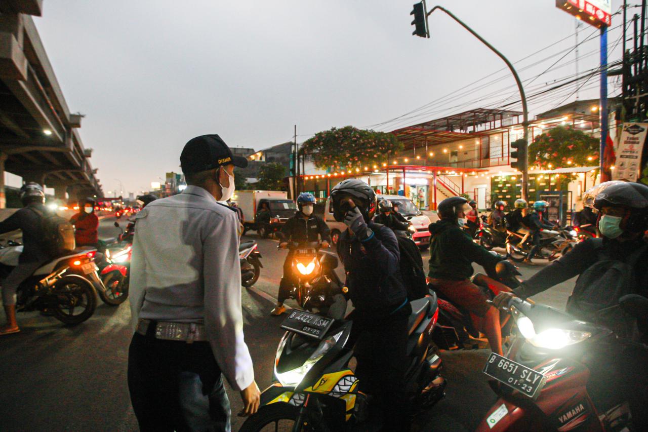Hari ke-3 PPKM, Penyekatan...