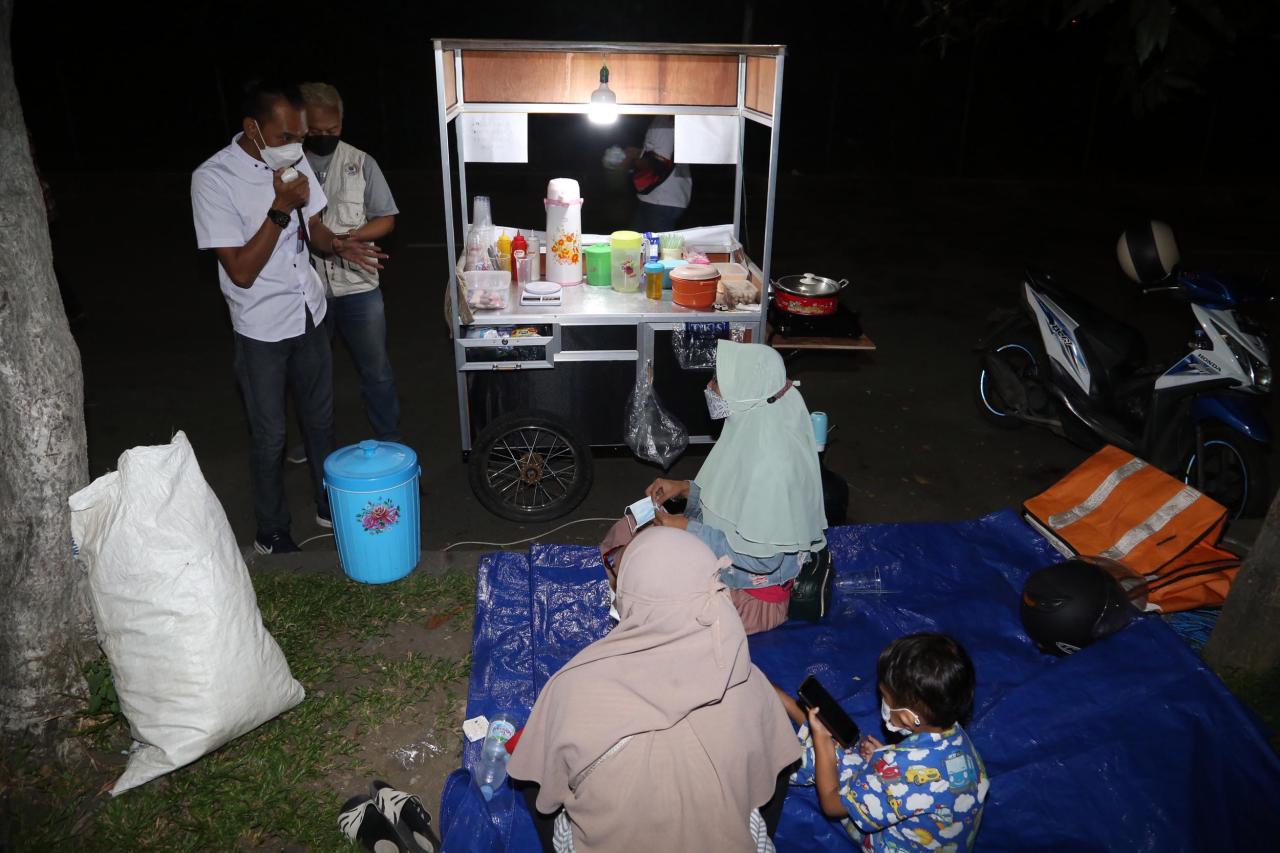 Nasib Pedagang Kaki...