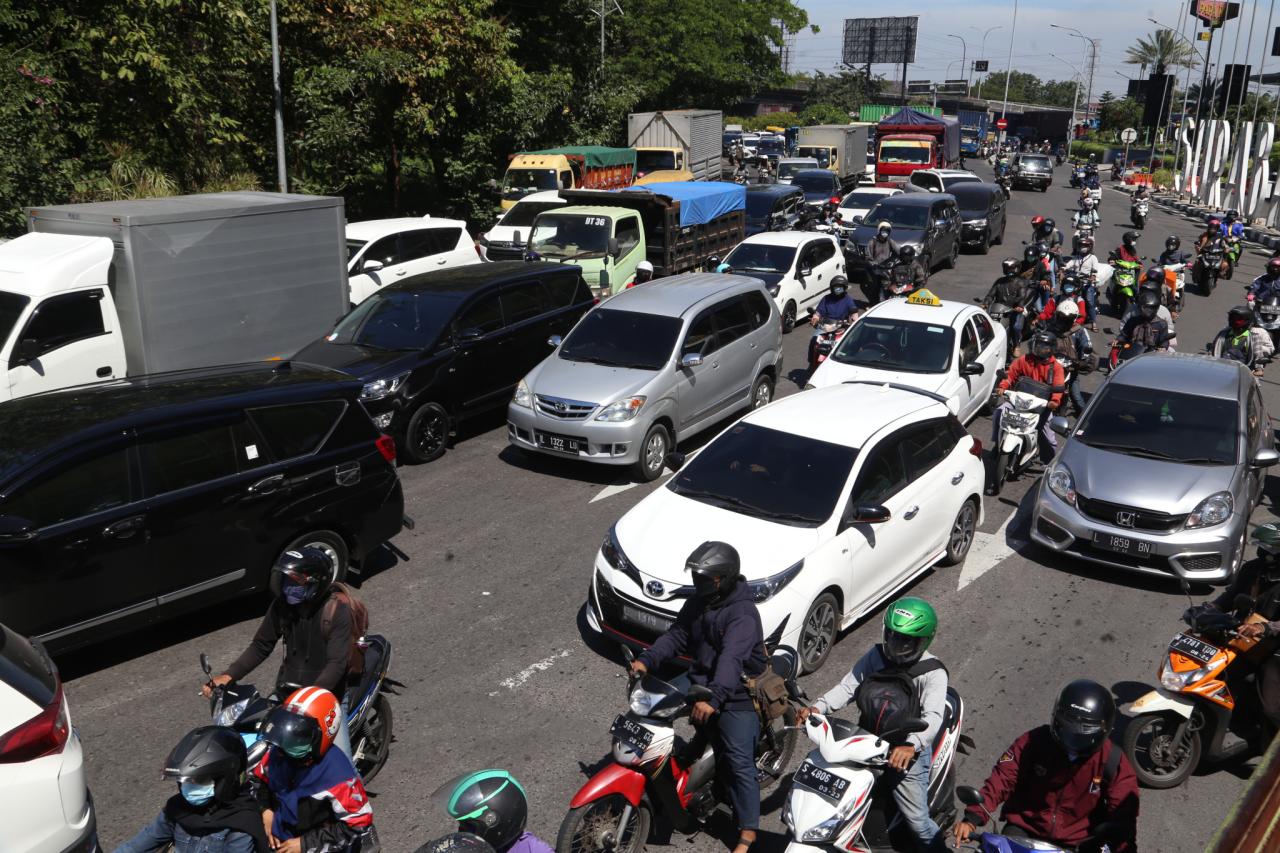 Akses Masuk Kota Surabaya...