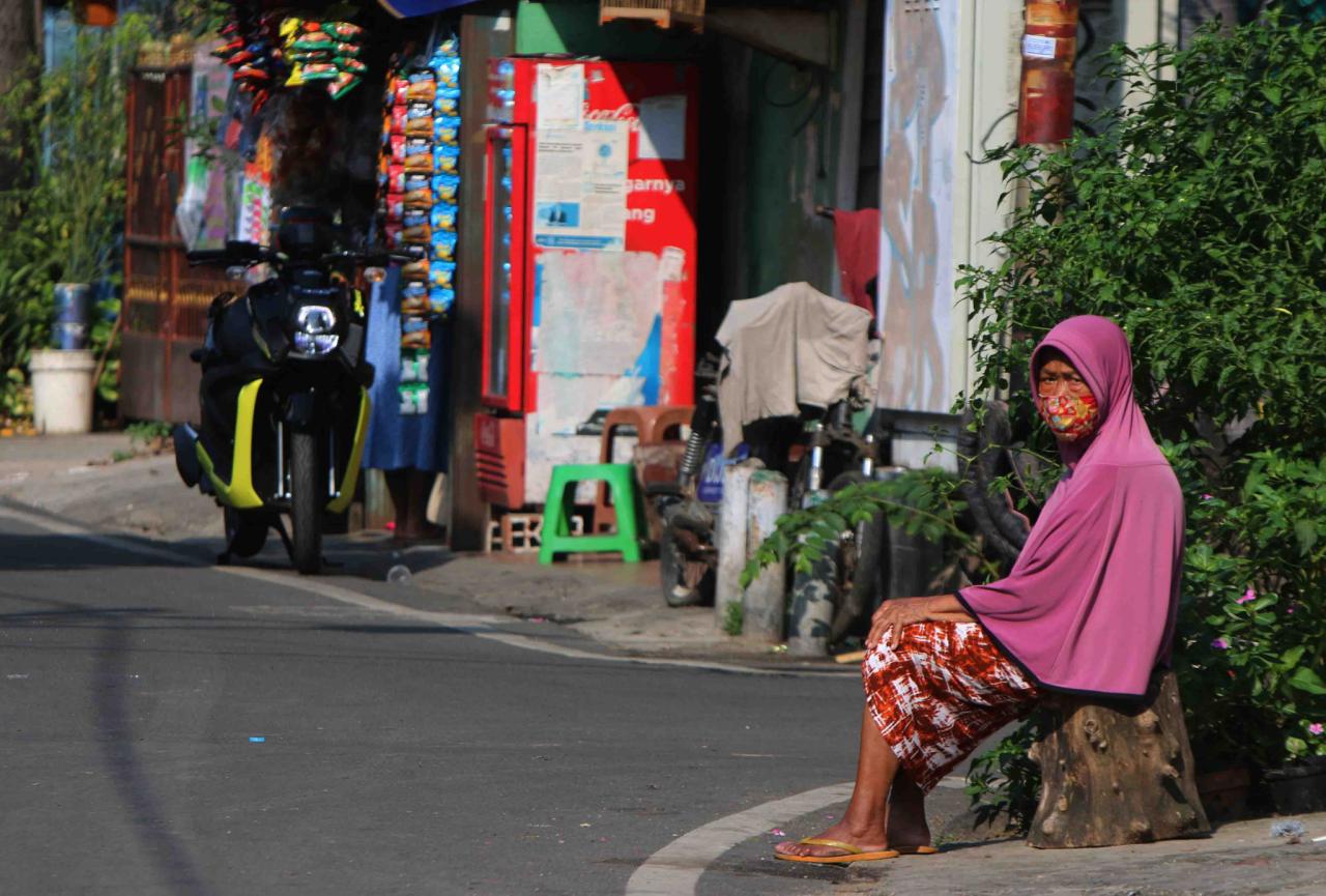 Tingkatkan Imun, Warga...