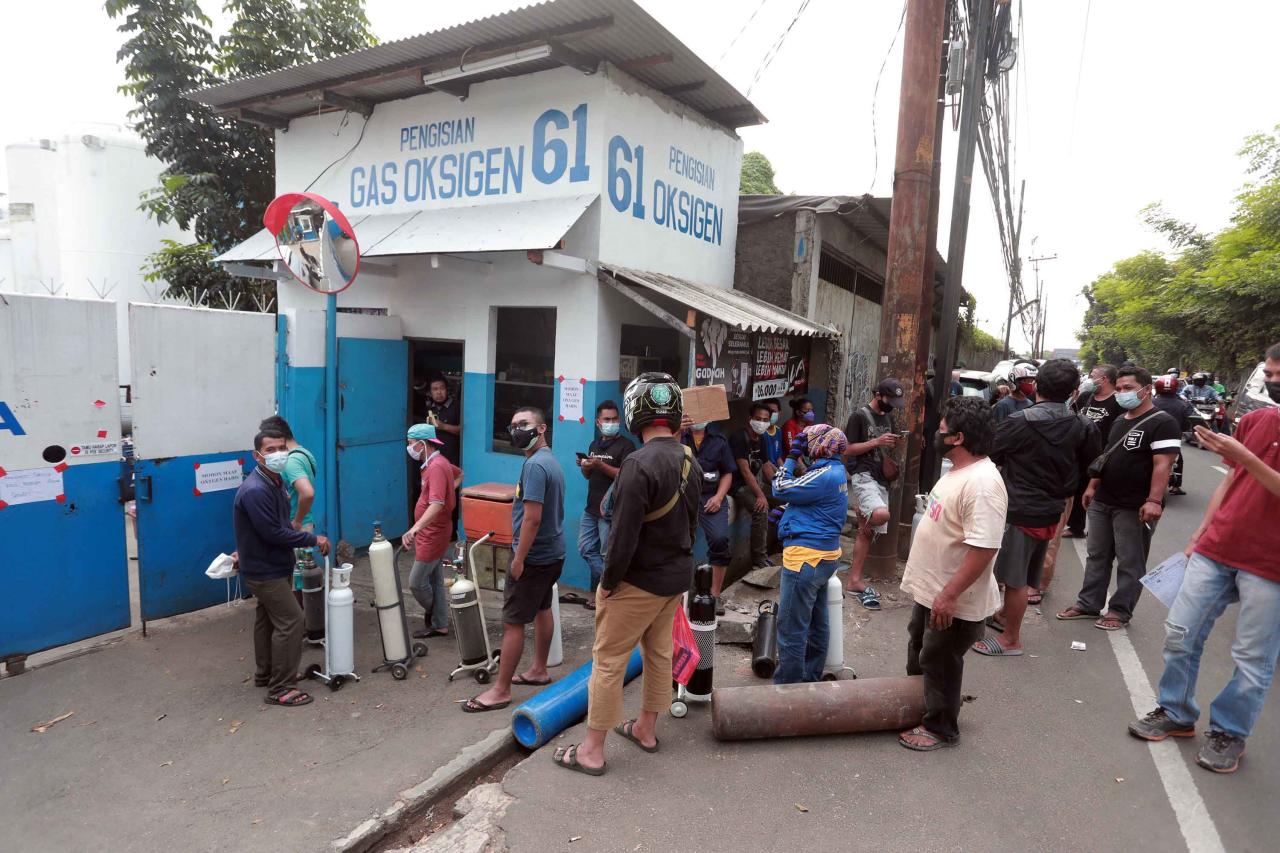 Potret Antrean Warga...