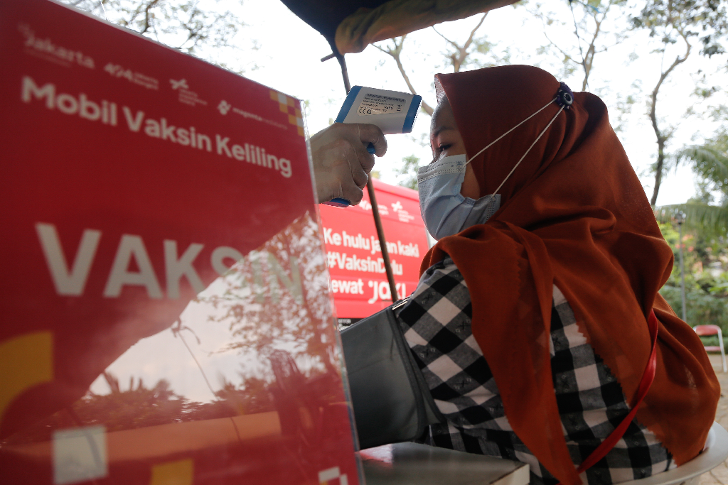 Antusias Warga Ikuti...