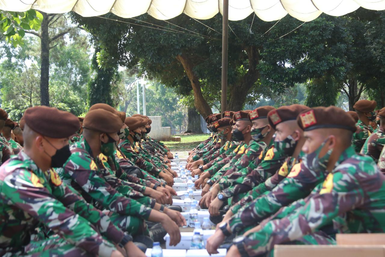 Ratusan Taruna Akmil...