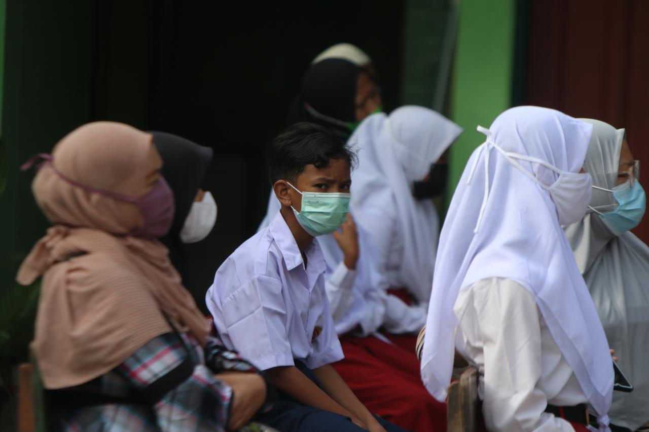 Ratusan Pelajar SMP...