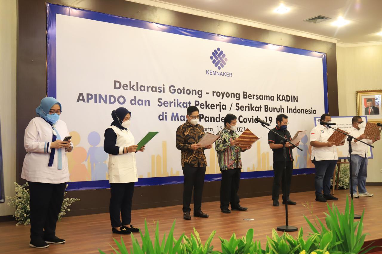 Kemenaker Gelar Deklarasi...