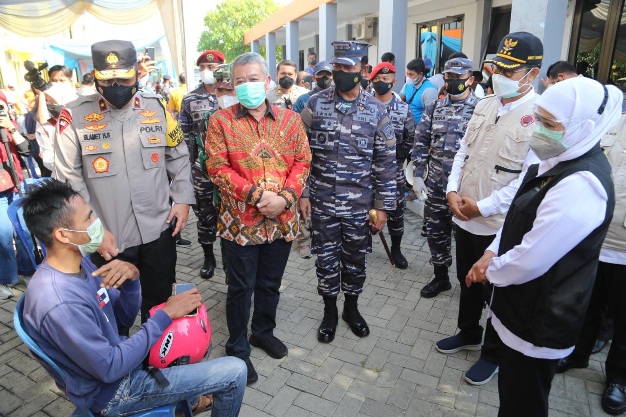TNI Angkatan Laut Gelar...