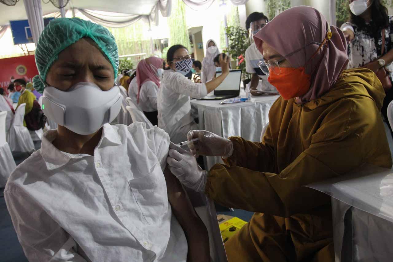 Vaksinasi Bagi Pelajar...