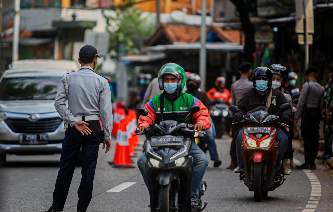 Pekan Kedua PPKM Darurat,...