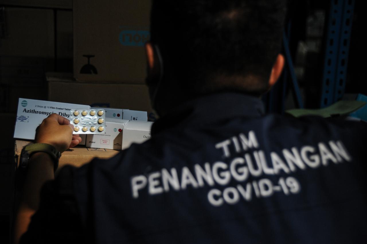 Pemerintah Bagikan Obat...