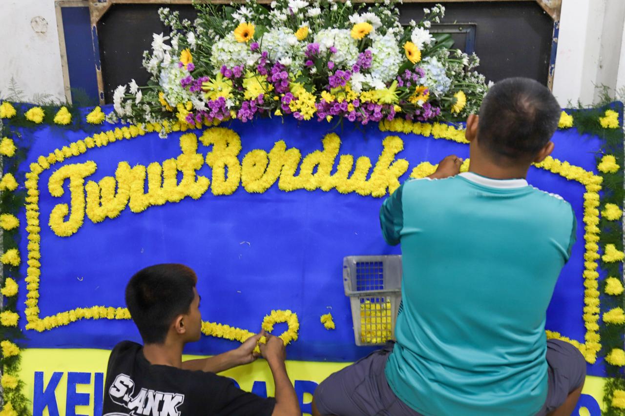 Pesanan Meningkat, Penjual...