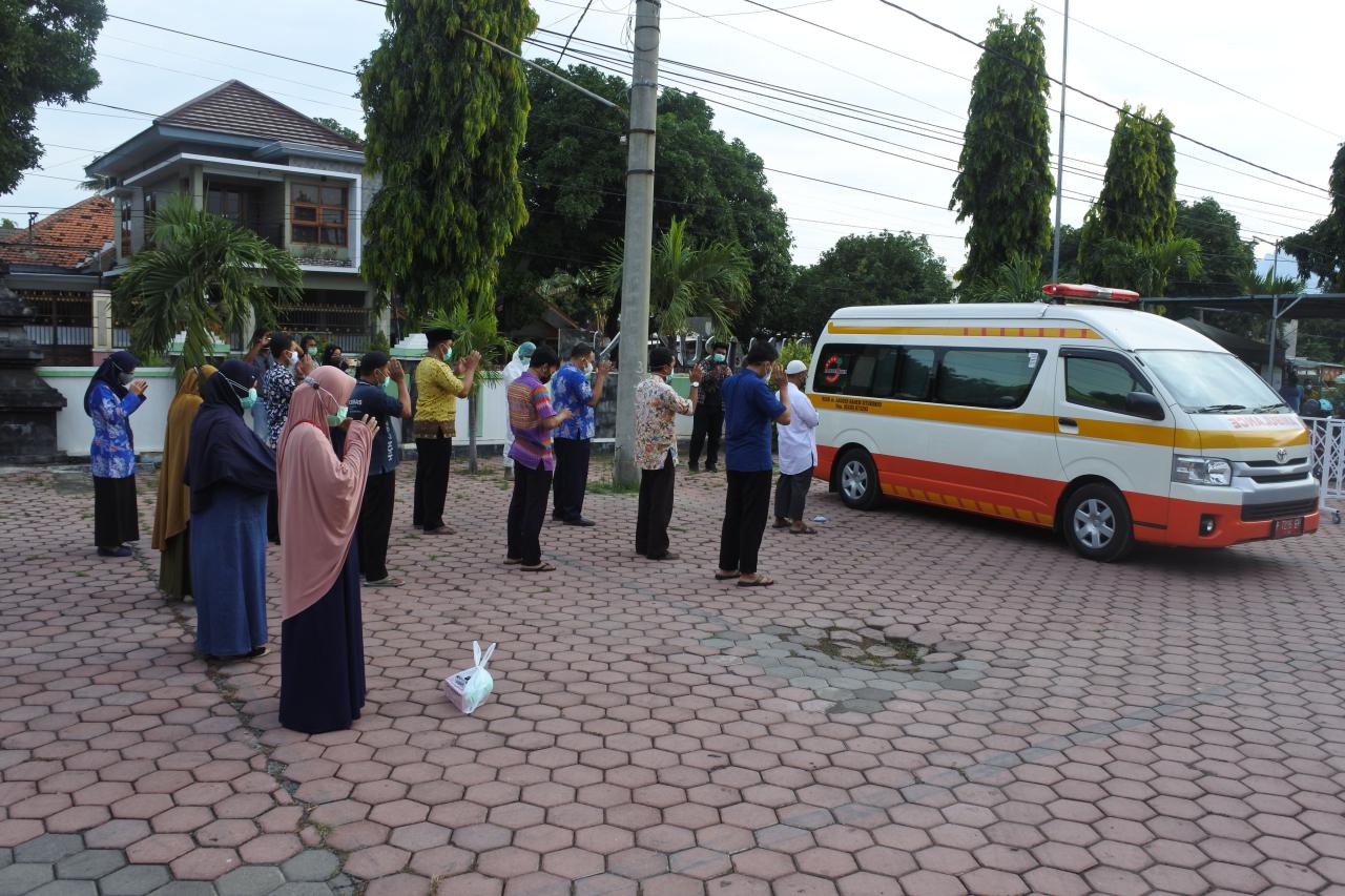 Penghormatan untuk Bidan...