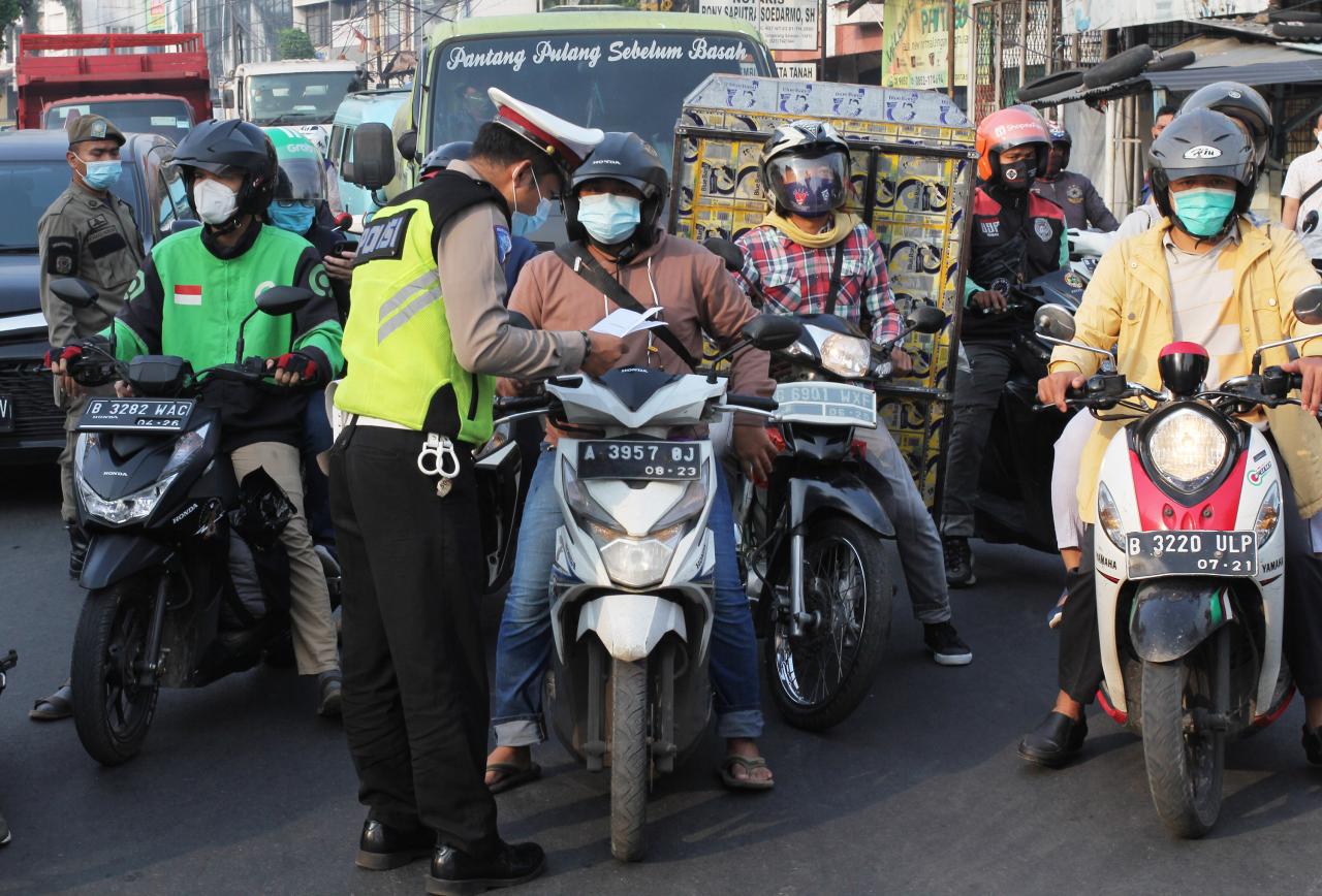 Penyekatan PPKM Darurat...