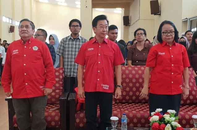 Jokowi Batalkan Vaksin...