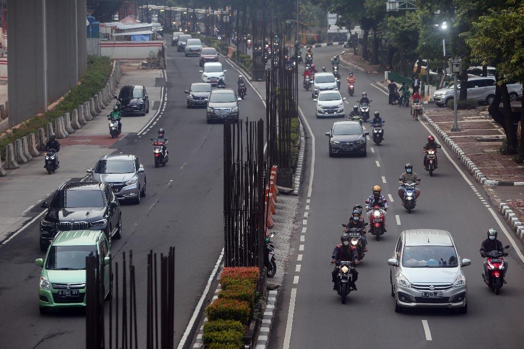 Melihat Kembali Tiang-Tiang...