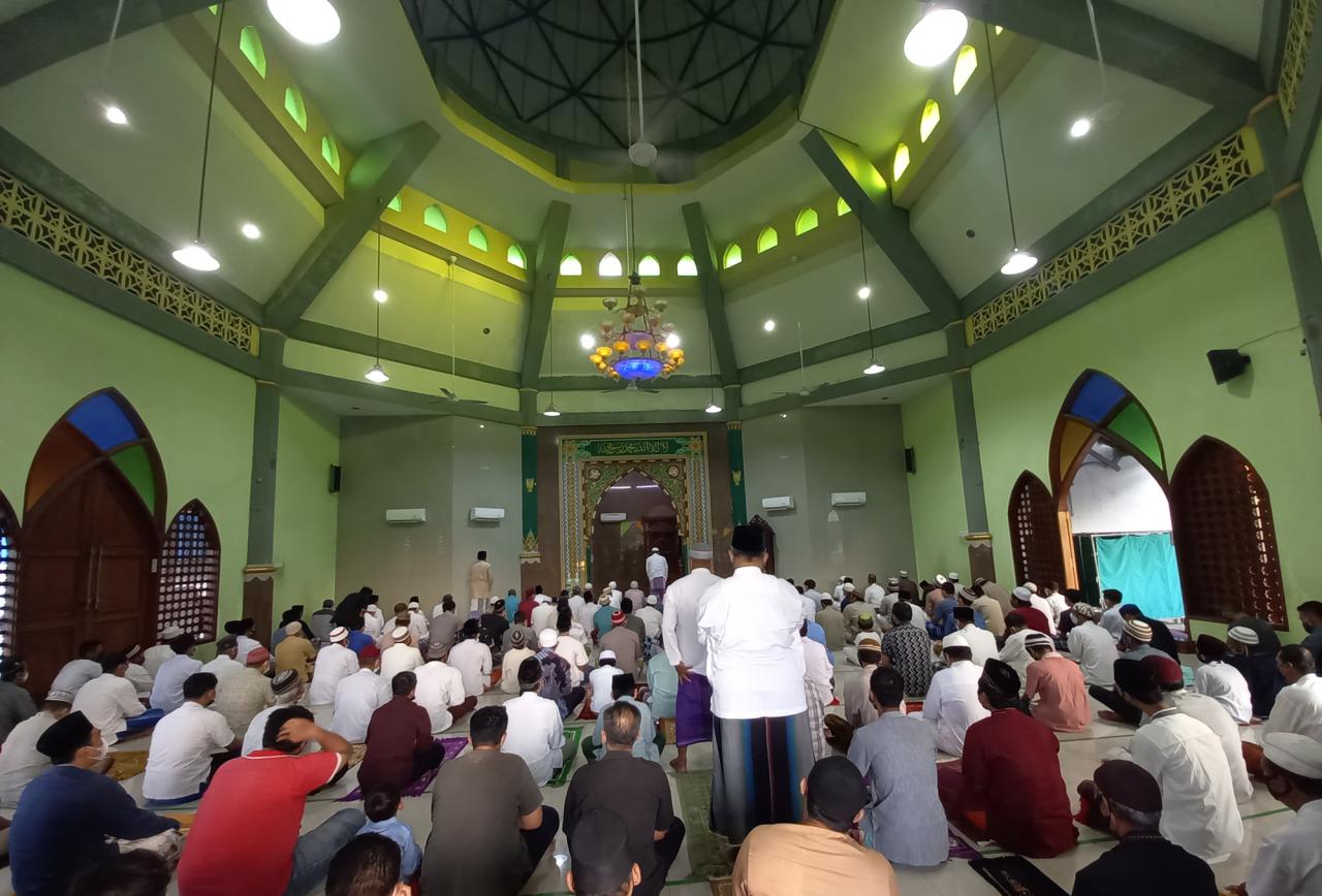Warga Kuningan Semarang...