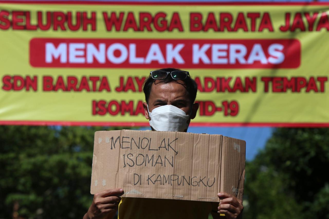 Warga Surabaya Tolak...