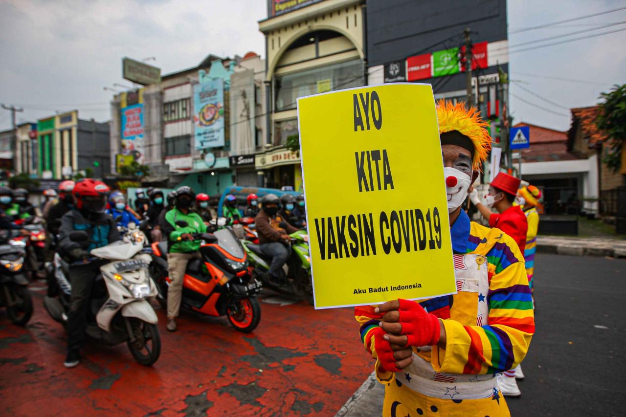 Aksi Badut Turun ke...