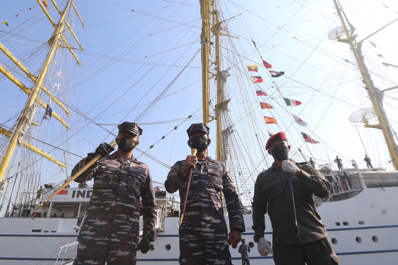 Bersama KRI Bima Suci-945,...