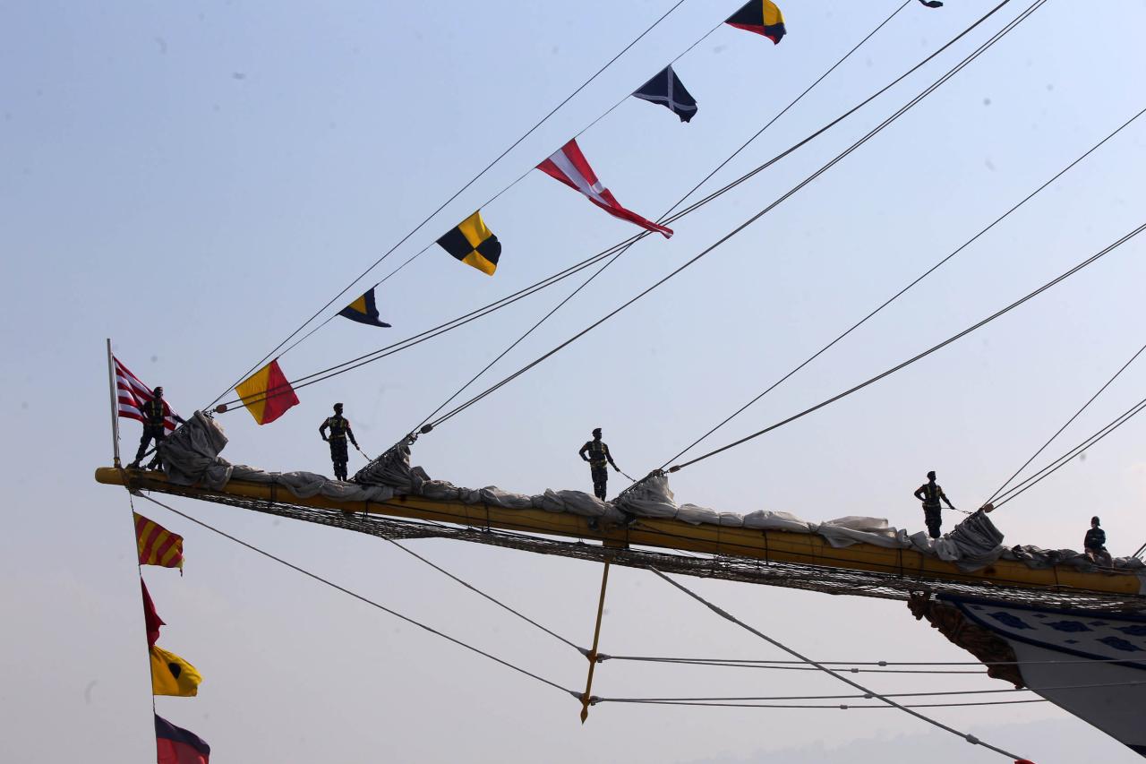 Bersama KRI Bima Suci-945,...