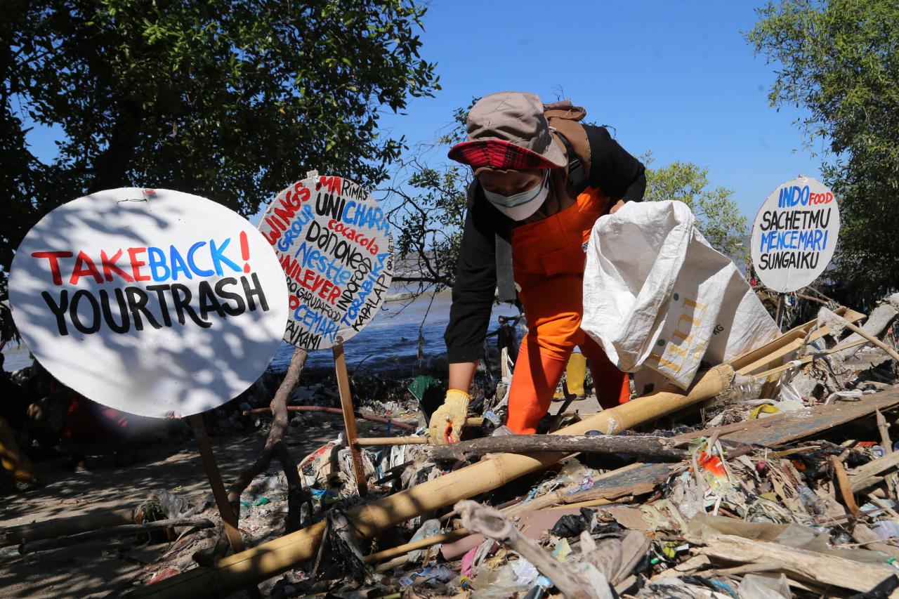 Miris, Sampah Plastik...