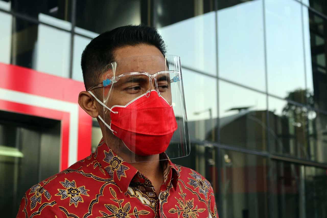Hengky Kurniawan Jalani...