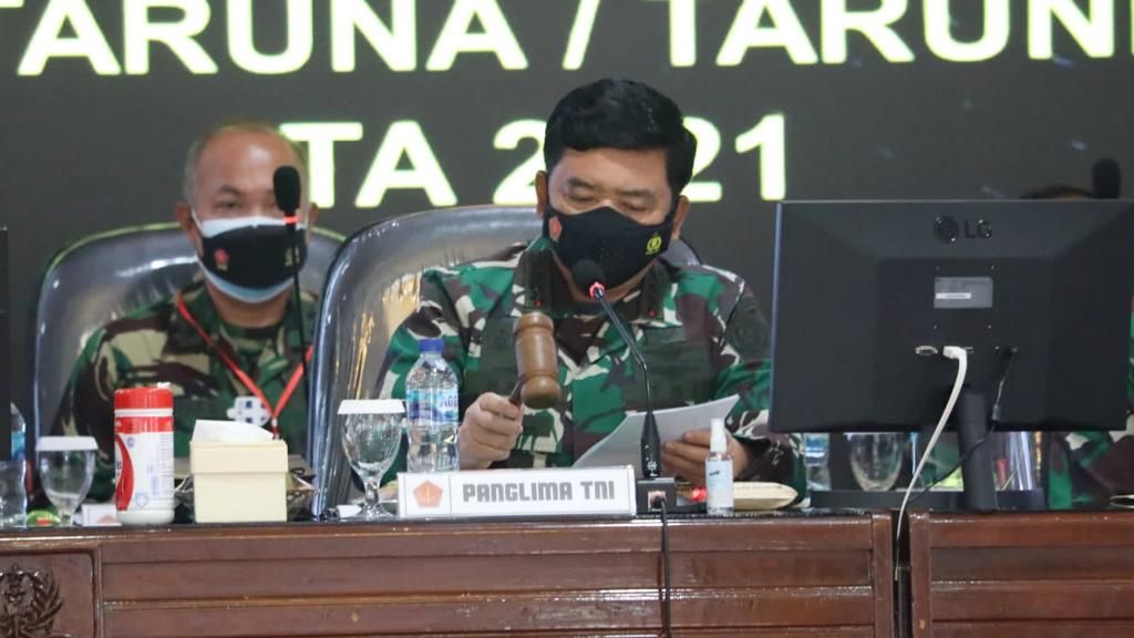 Panglima TNI Pimpin...