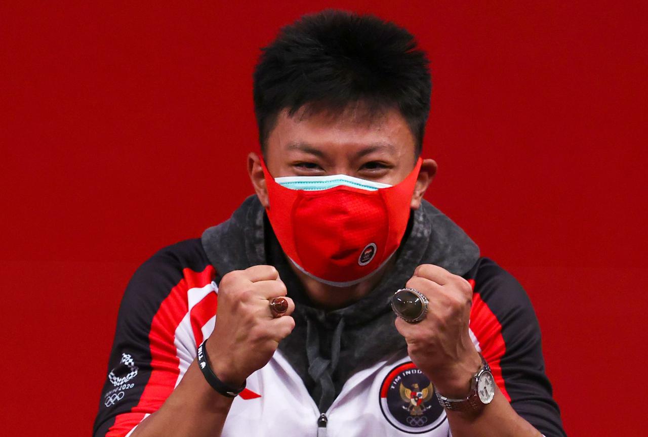 Raih Perunggu, Lifter...