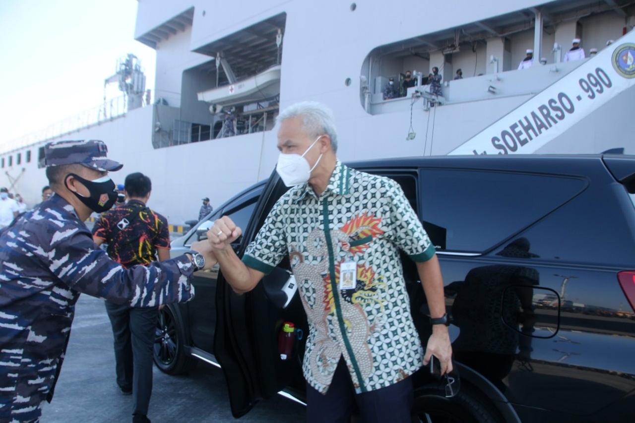 KRI dr Soeharso-990...