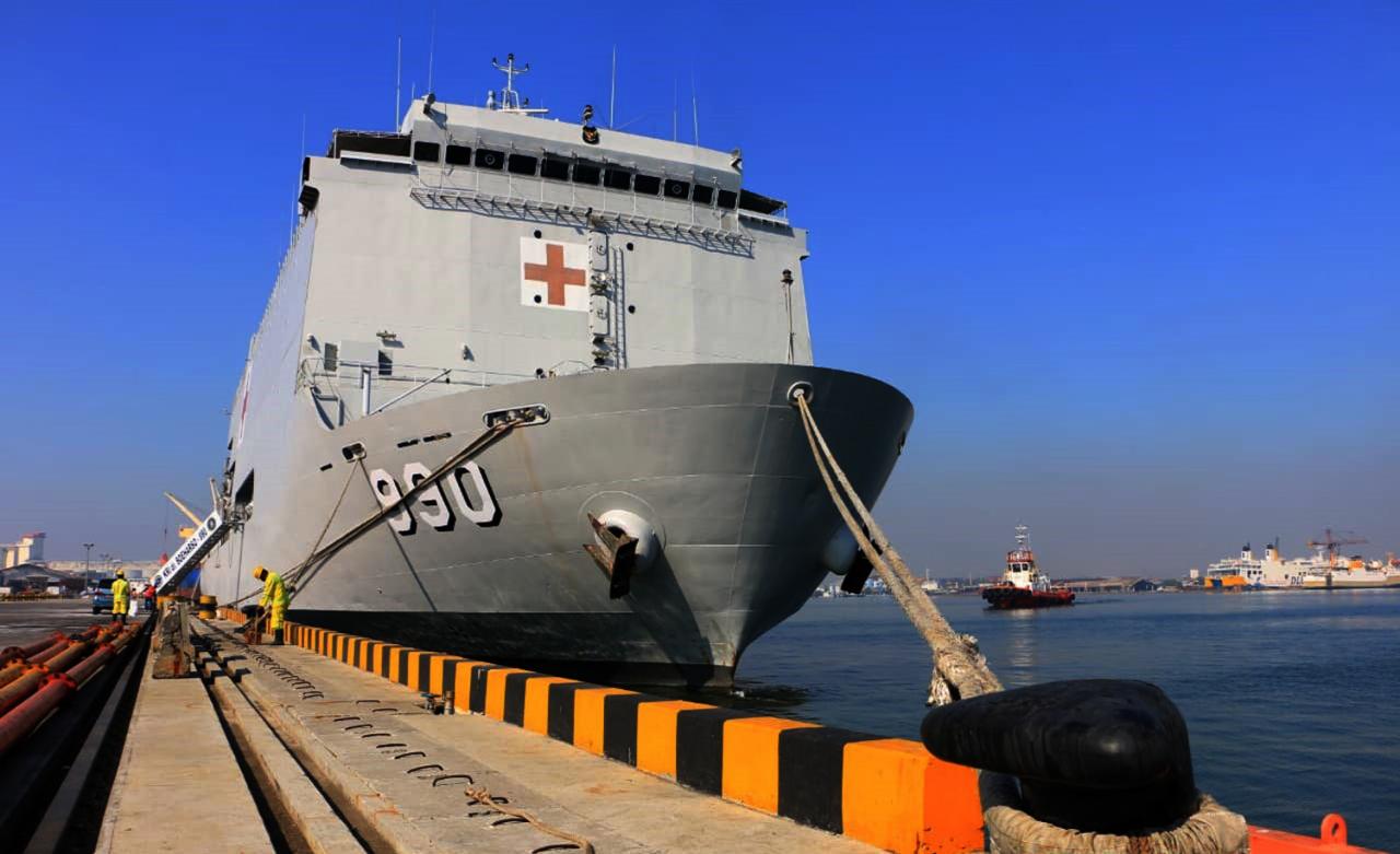 KRI dr Soeharso-990...