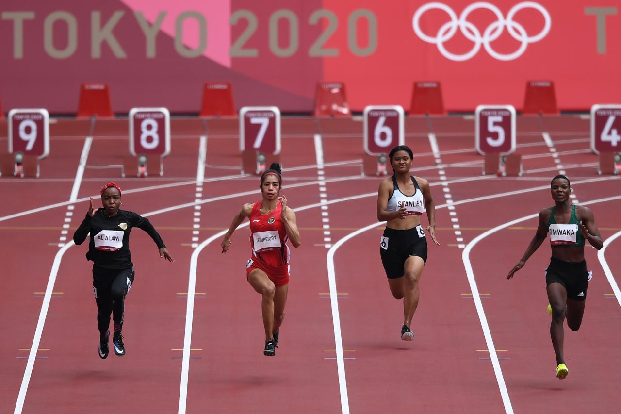 Sprinter Alvin Tehupeiory...