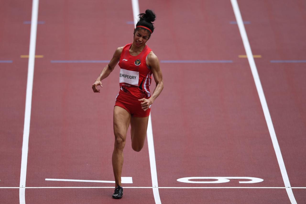 Sprinter Alvin Tehupeiory...