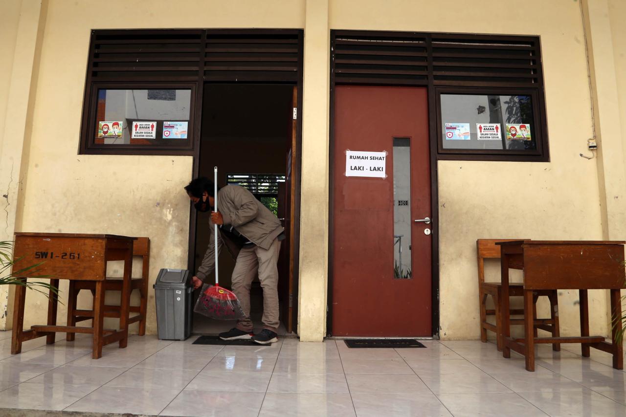Gedung Sekolah di Surabaya...