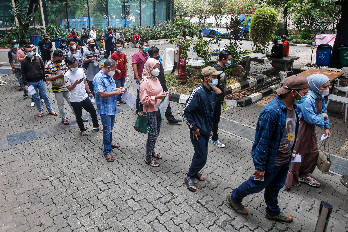 Antusias Warga di Hari...