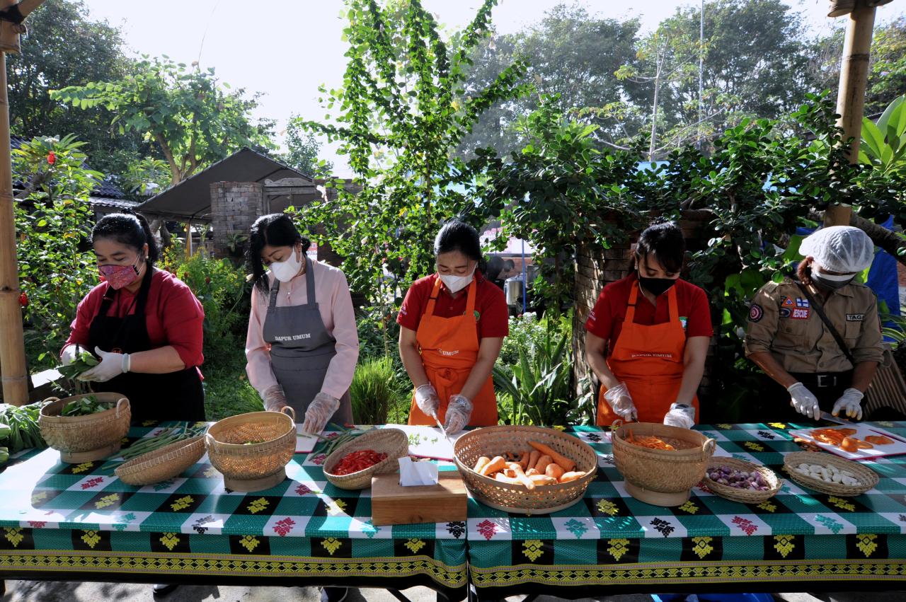 Dapur Umum Gotong Royong...