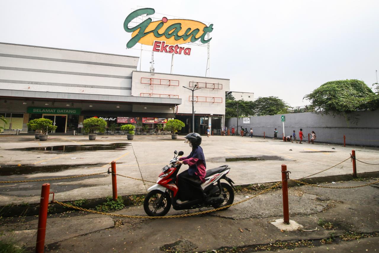 Seluruh Gerai Supermarket...