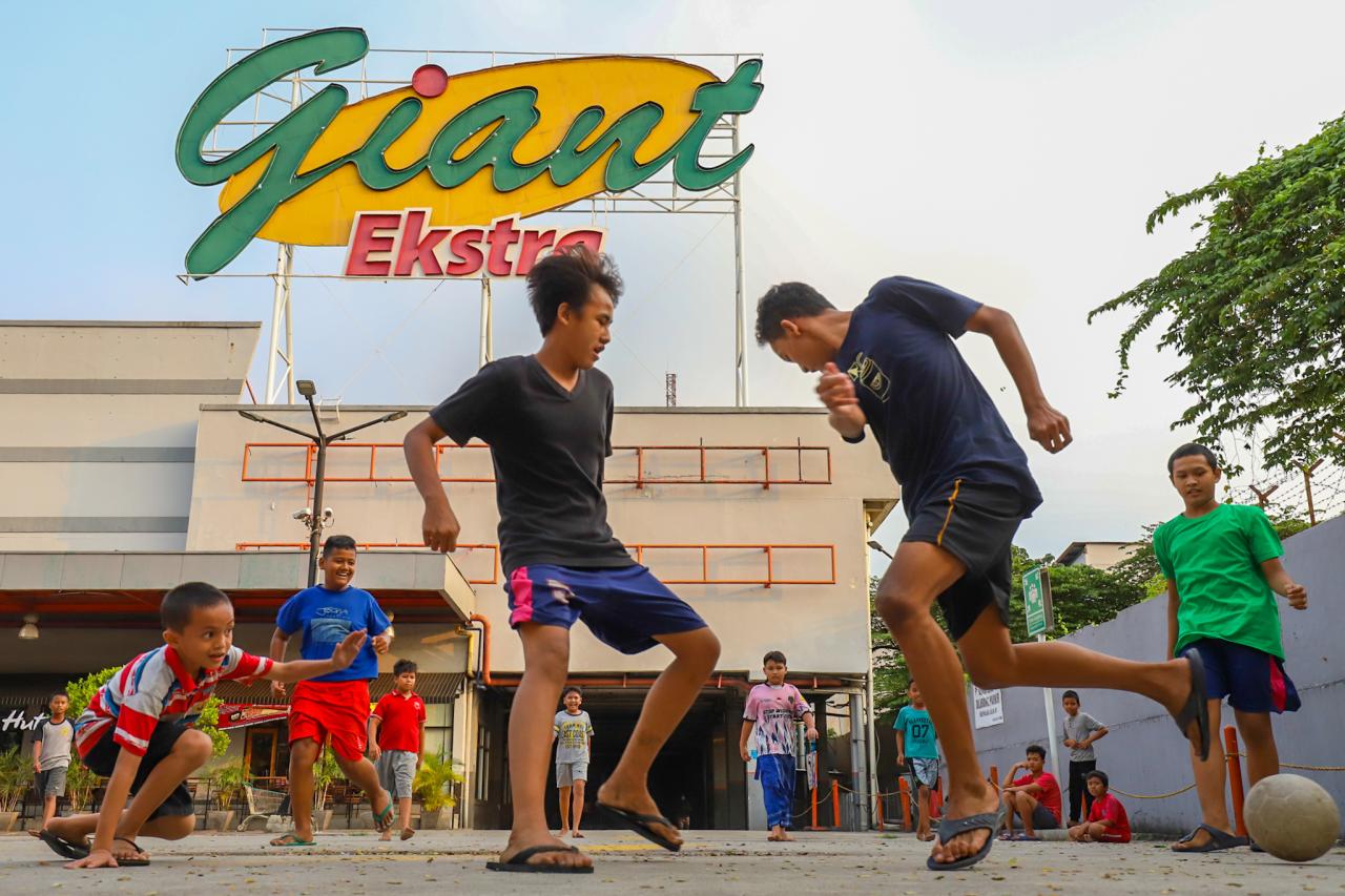 Karyawan Giant Dapat...