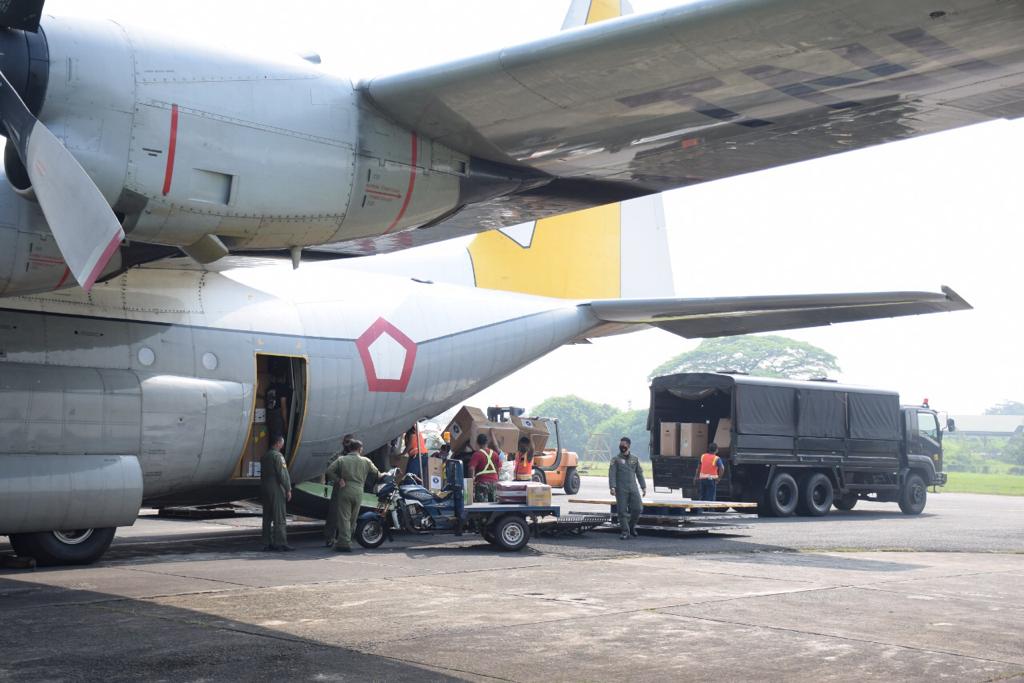 TNI Kirim Alkes dan...