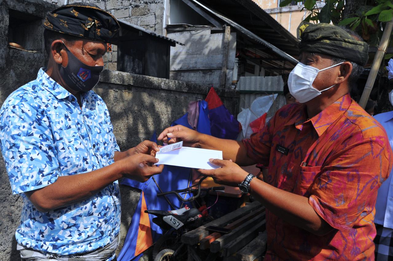 Penyaluran BLT Langsung...